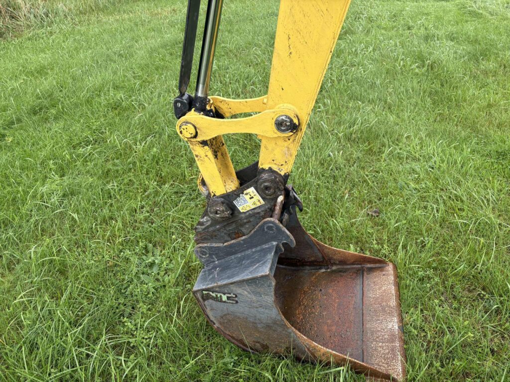 Yanmar VIO38-6 generator – view 6