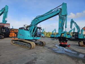 Kobelco SK270SRLC-7 generator – view 2