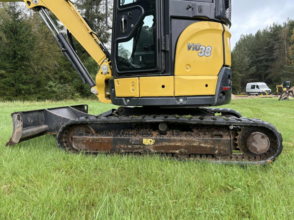 Yanmar VIO38-6 generator – view 2