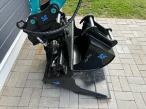 Kobelco SK26SR-7 generator – view 3