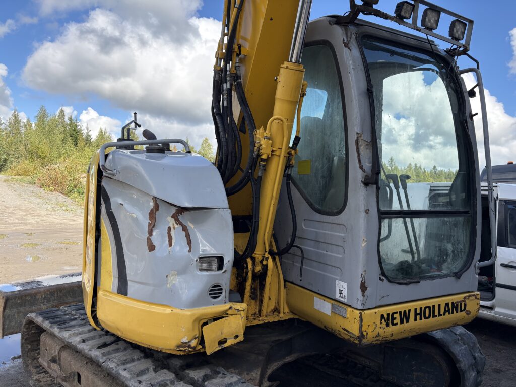 Kobelco New Holland E70BSR-2 generator – view 10