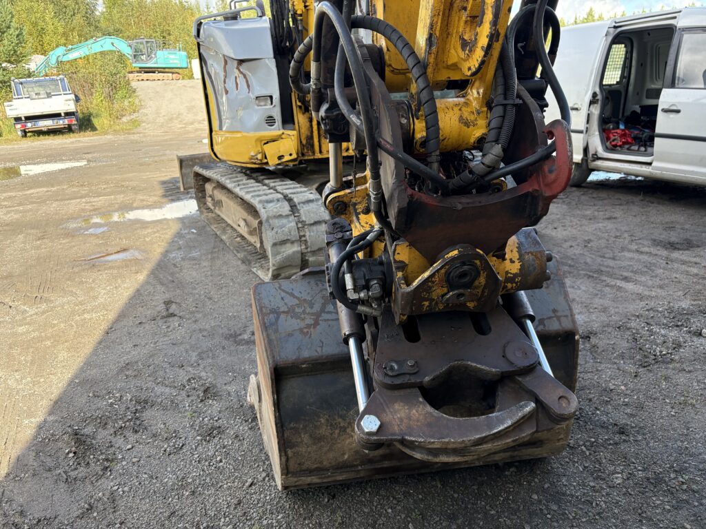 Kobelco New Holland E70BSR-2 generator – view 12