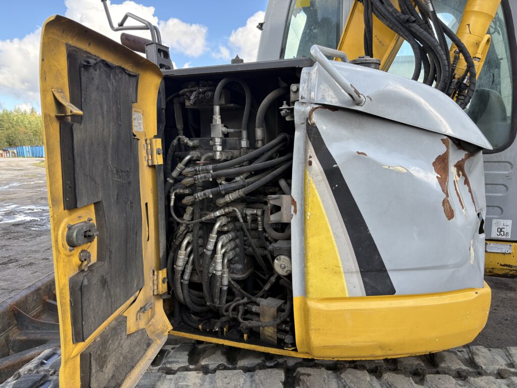 Kobelco New Holland E70BSR-2 generator – view 17